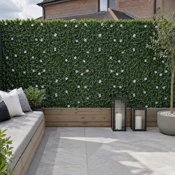 Green Wall Hedge with Dark Leaf Foliage and White Flowers (Pack of 4) 50cm x 50cm - A1136