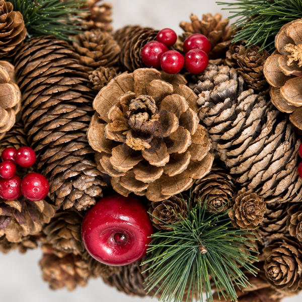 GreenBrokers Christmas Hanging Wreath 48cm Festive Pine Cones & Red Berries D1226