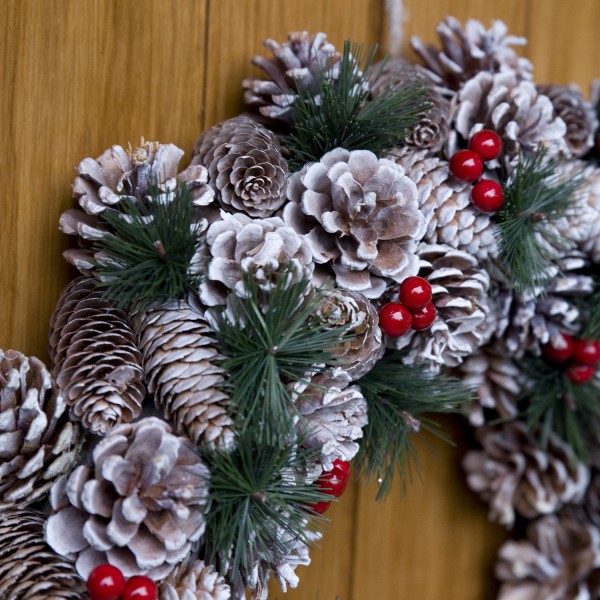 GreenBrokers Christmas Hanging Wreath 48cm Pine Cones Berries Subtle Frosting D1229